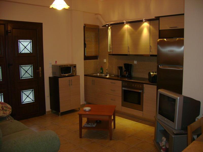 Nadia Apartments Митимна Екстериор снимка