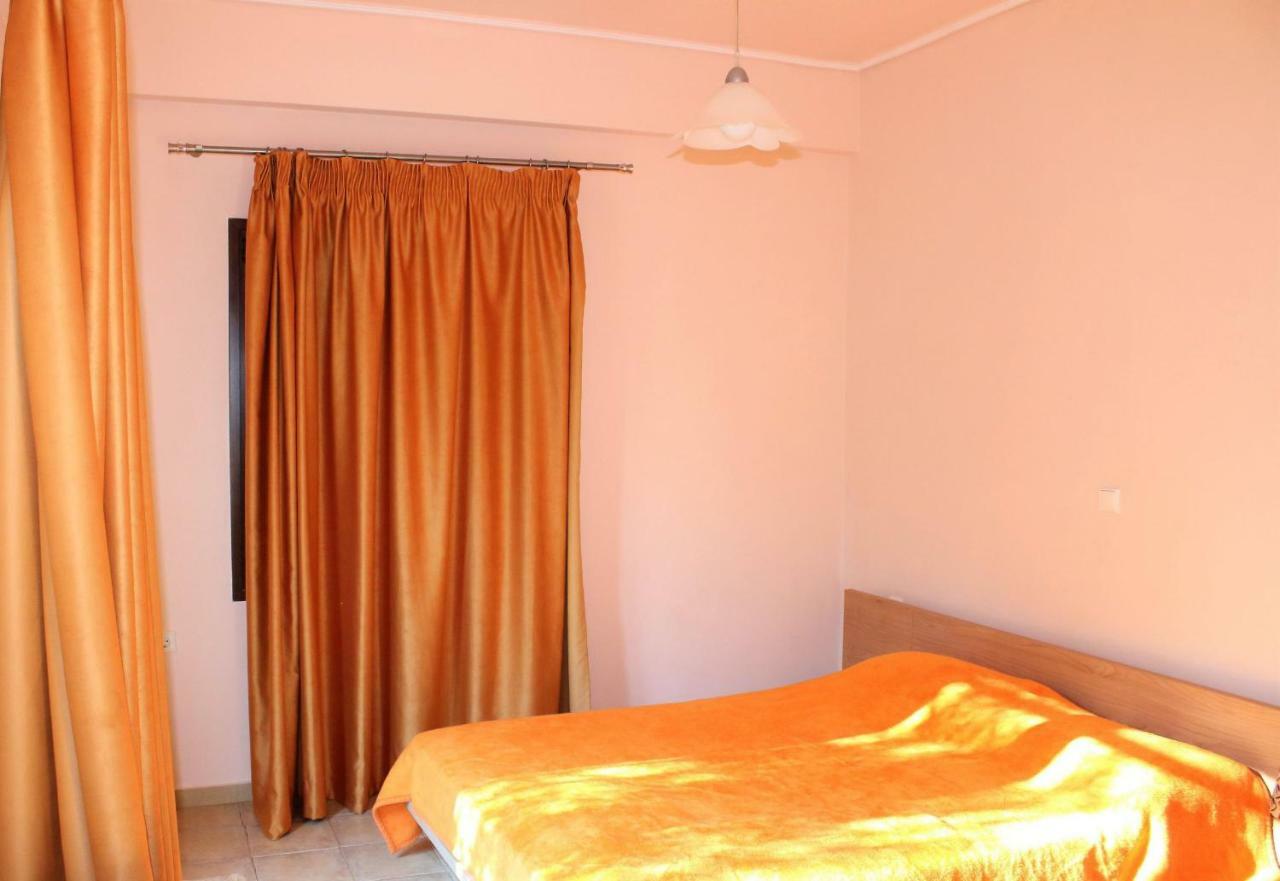 Nadia Apartments Митимна Екстериор снимка